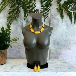 MIXIT Chunky Statement Necklace Earrings Set Yellow Silver Costume Jewelry NWT
